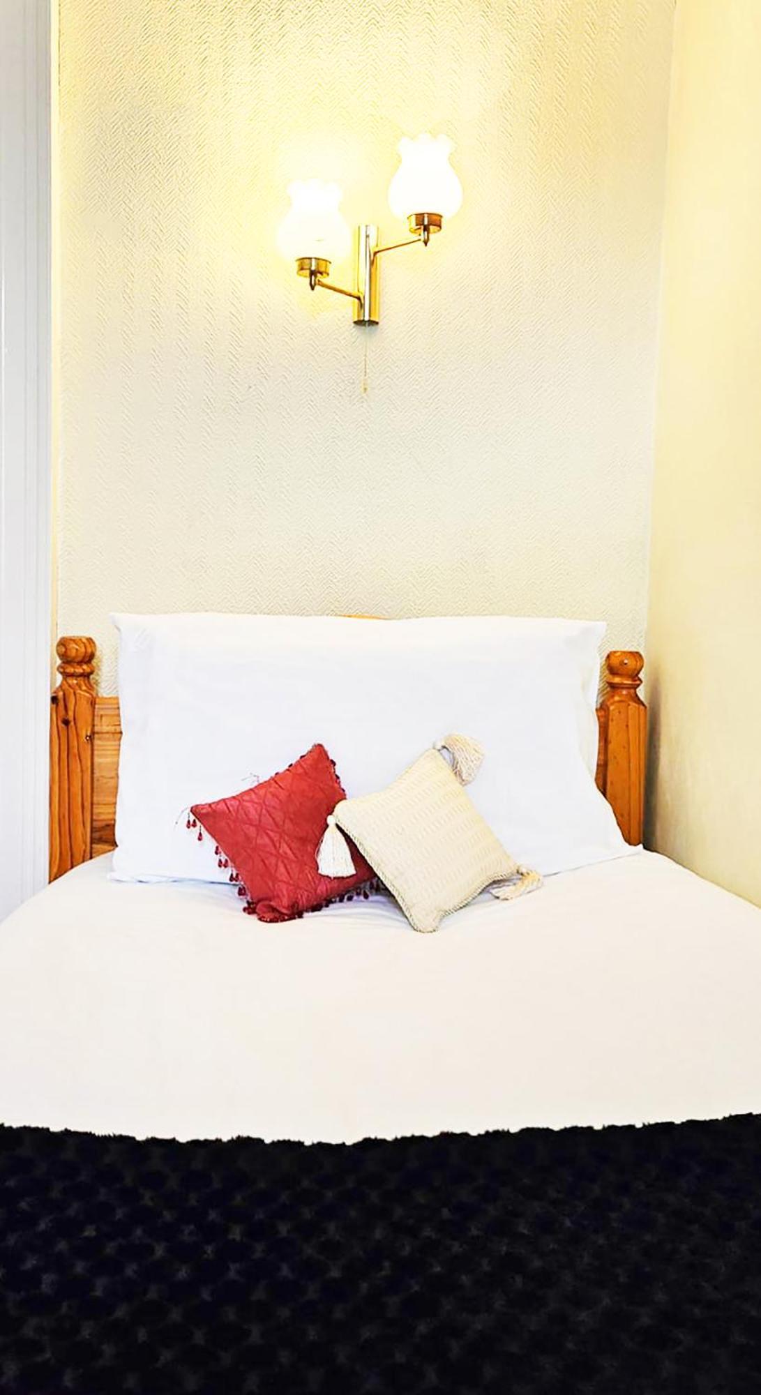 The Falls - Value Rooms At Aultnagar Estate レアーグ エクステリア 写真